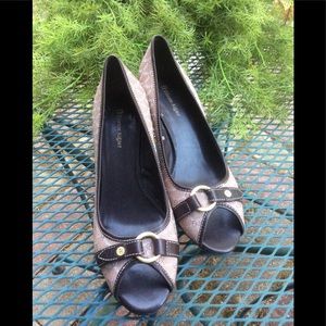 Etienne Aigner signature logo peeptoe Size 11